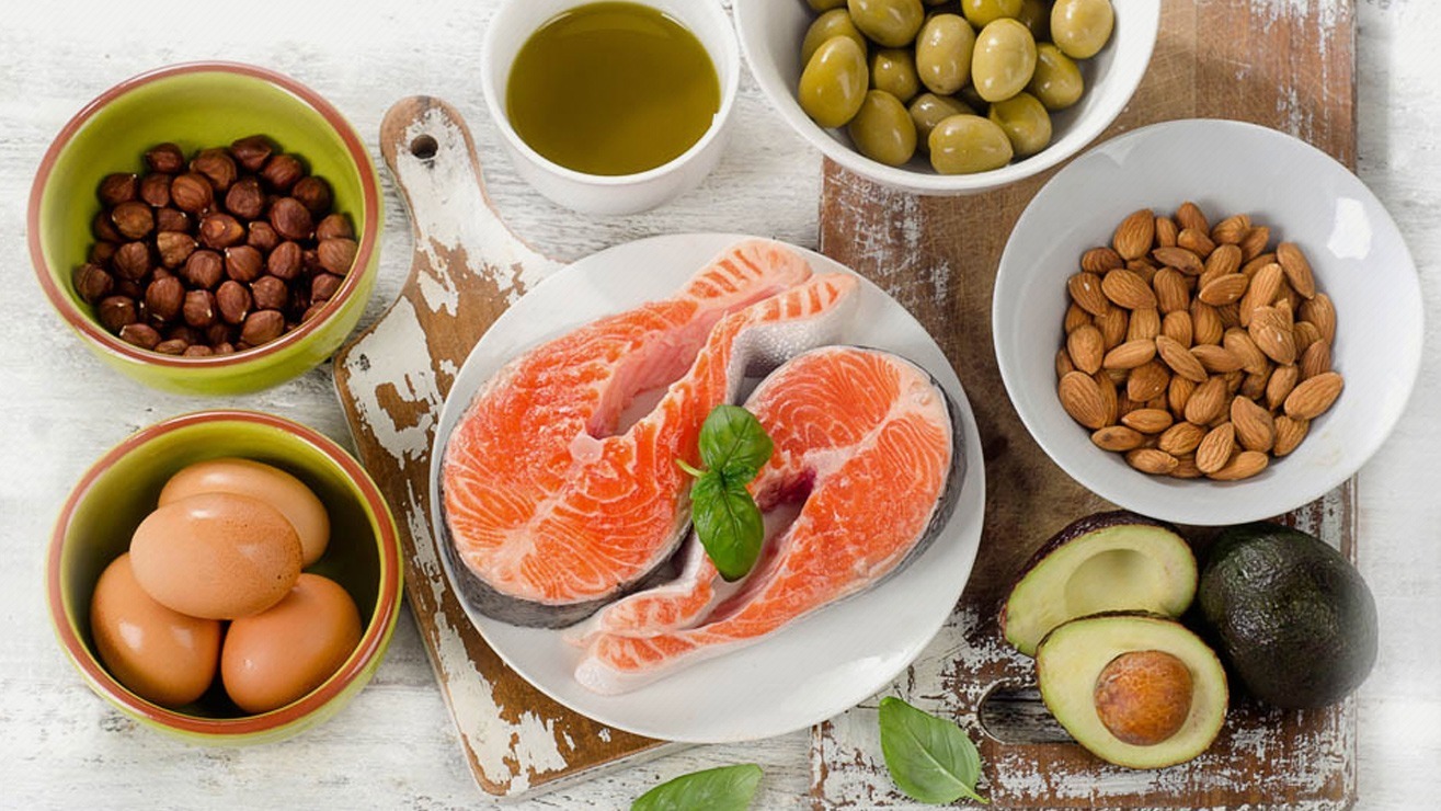 Weight loss by eating fats